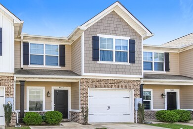 001-photo-front-view-13656304