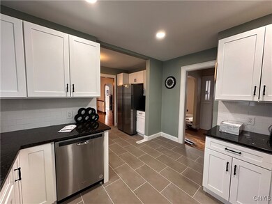 1401 Euclid Ave, Syracuse, NY 13224 - photo 4