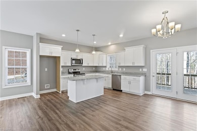 519 Kelly Cir, Asheboro, NC 27203 - photo 4