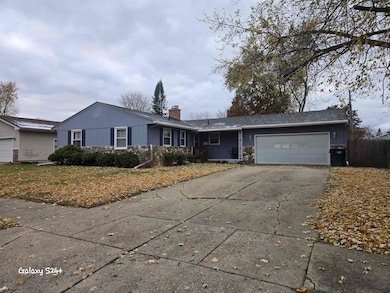 2838 Sunderland Rd, Lansing, MI 48911 - photo 4