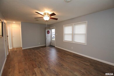 2711 W 71st St, Davenport, IA 52806 - photo 3