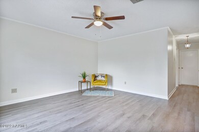 206 Crestview Drive-5