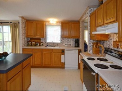 78 Sunrise Ridge Dr, Hendersonville, NC 28792 - photo 5