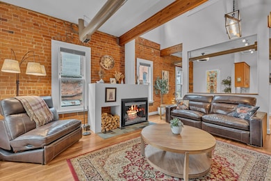 2 - Living Room - 4th ave-19
