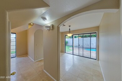 937 N Seaborn Ln Gilbert AZ-print-011-01