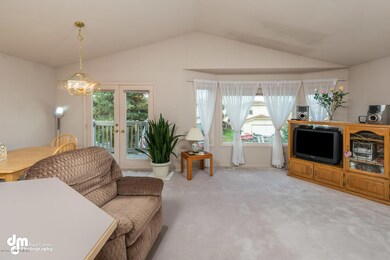 8081 Pinebrook Circle-large-006-32-Main