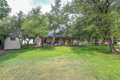 124 Ridgeview Dr, Azle, TX 76020 - photo 6