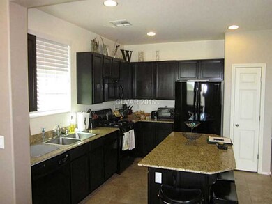 Property Photo. Beautiful Clean Kitchen w/ Large I