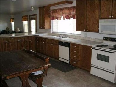 398 Hilldale Ave, Haverhill, MA 01832 - photo 3