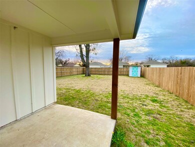1405 Franklin Ave, Bonham, TX 75418 - photo 5
