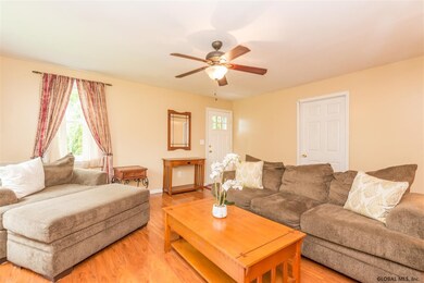 54 Sherwood Ave, Rensselaer, NY 12144 - photo 7