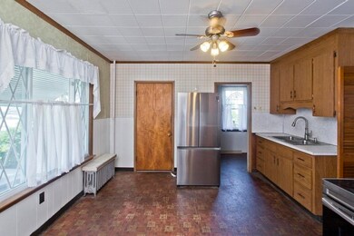 25 Highland Ave, Chicopee, MA 01013 - photo 7