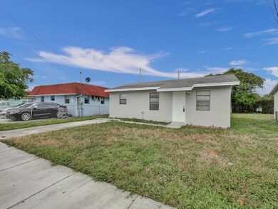 3405 Windsor Ave, West Palm Beach, FL 33407 - photo 2