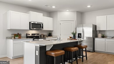 13_GA_Jasper_RollingMeadows_Model_SudburyGTH_Kitch