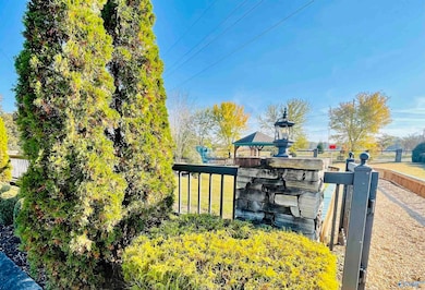 2103 Newcastle Ln SW, Decatur, AL 35603 - photo 3