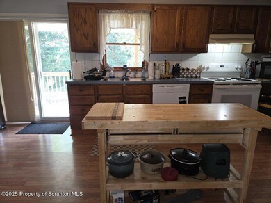 1028 Alder St, Scranton, PA 18505 - photo 7