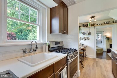 205 Pennsylvania Ave, Falls Church, VA 22046 - photo 5