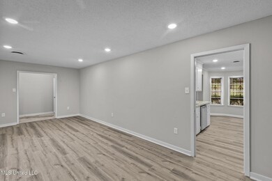 7-web-or-mls-3422 Beaumont-7