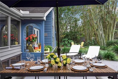The Florida lifestyle, dining al fresco!