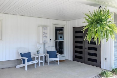 Nice workshop, custom doors.