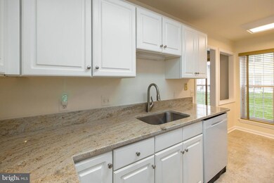 46878 Clarion Terrace unit 100, Sterling, VA 20164 - photo 5