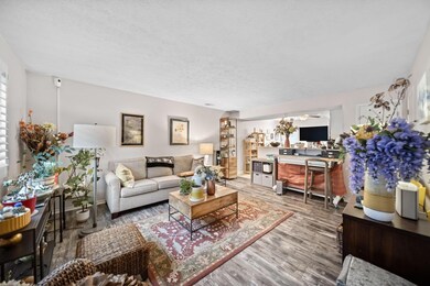 3245 Summertime Ct unit 21, Columbus, OH 43221 - photo 5