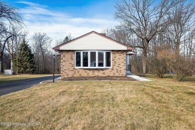 379 S Mountain Blvd, Mountain Top, PA 18707 - photo 2