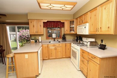 45 Damascus Dr, Gansevoort, NY 12831 - photo 5