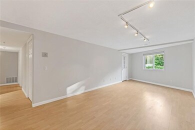 31 Devereux St unit 204, Providence, RI 02909 - photo 5