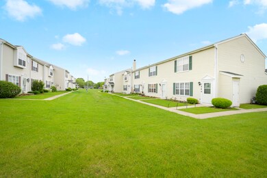 1910 Cherrywood Ct unit 1910, Joliet, IL 60435 - photo 3