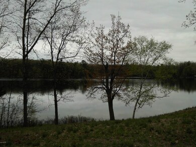 2530 Woodland Lake Dr, Bitely, MI 49309 - photo 2