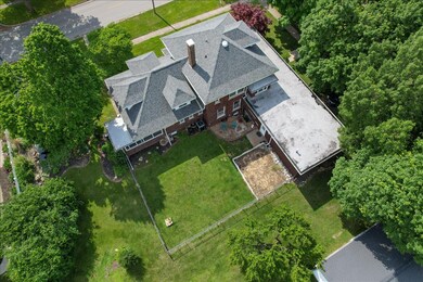 401 E Scott St, Tuscola, IL 61953 - photo 2