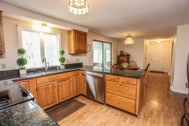 50 Old Sawmill Rd, Bedford, NH 03110 - photo 3