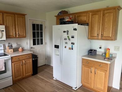 907 E 3rd St, Hastings, NE 68901 - photo 7