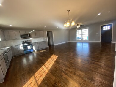 202 Rose Ln, Shelbyville, TN 37160 - photo 3