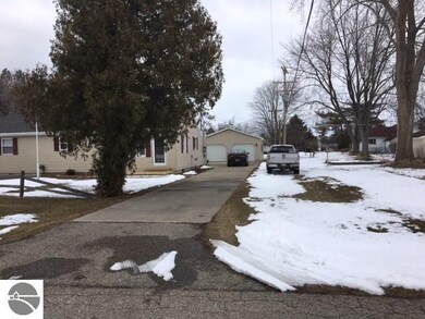 124 W Saginaw St, Au Gres, MI 48703 - photo 4