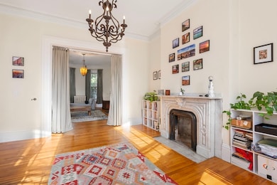 27 Mattoon St, Springfield, MA 01105 - photo 6