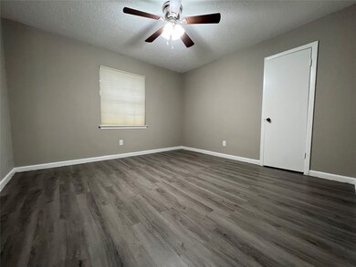 4503 Werner St unit 16, Houston, TX 77022 - photo 7