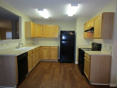 855 Sylvan St, Whiteland, IN 46184 - photo 4