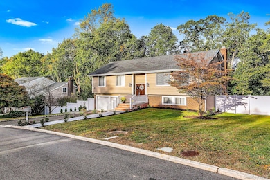 25 Hitching Post Ln, Glen Cove, NY 11542 - photo 4