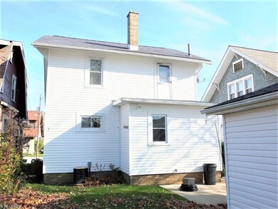 1015 Shadyside rear view