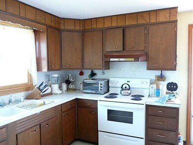 32 Algonquin Rd, Narragansett, RI 02882 - photo 4