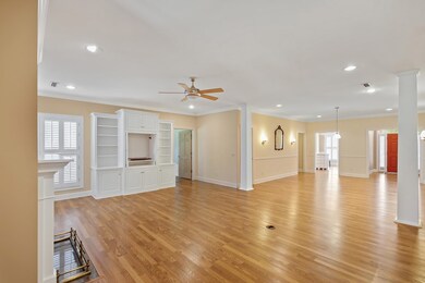 Living Room/Dining Room