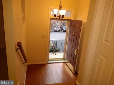 6309 Tisbury Dr, Burke, VA 22015 - photo 2