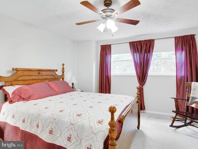 8107 Parkdale Ct, Springfield, VA 22153 - photo 5