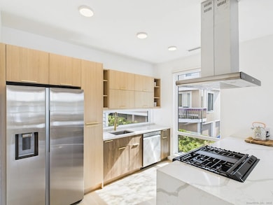 904 Quinnipiac Ave unit 3, New Haven, CT 06513 - photo 2