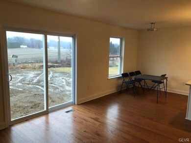 4258 Roosevelt St, Whitehall, PA 18052 - photo 4