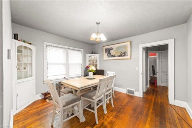 3435 Altamont Ave, Cleveland, OH 44118 - photo 4