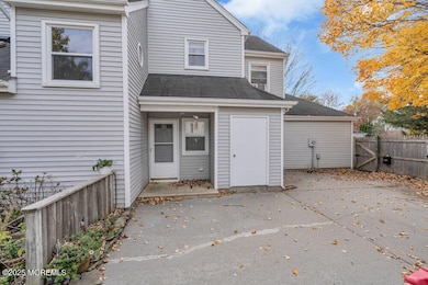 9 Holmes Ct, Freehold, NJ 07728 - photo 6