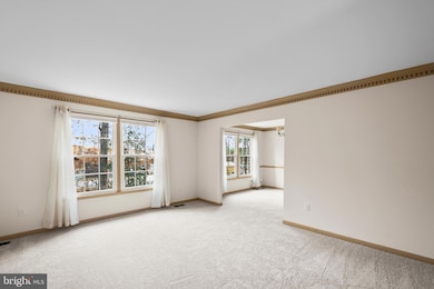 9518 Hunt Square Ct, Springfield, VA 22153 - photo 7